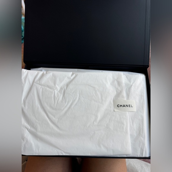 Chanel 2024 Baseball Cap in Rose - Picture 9 of 9